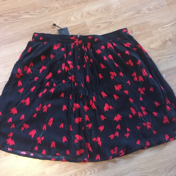 Dynamite crinkle flare skirt - Picture 3 of 3